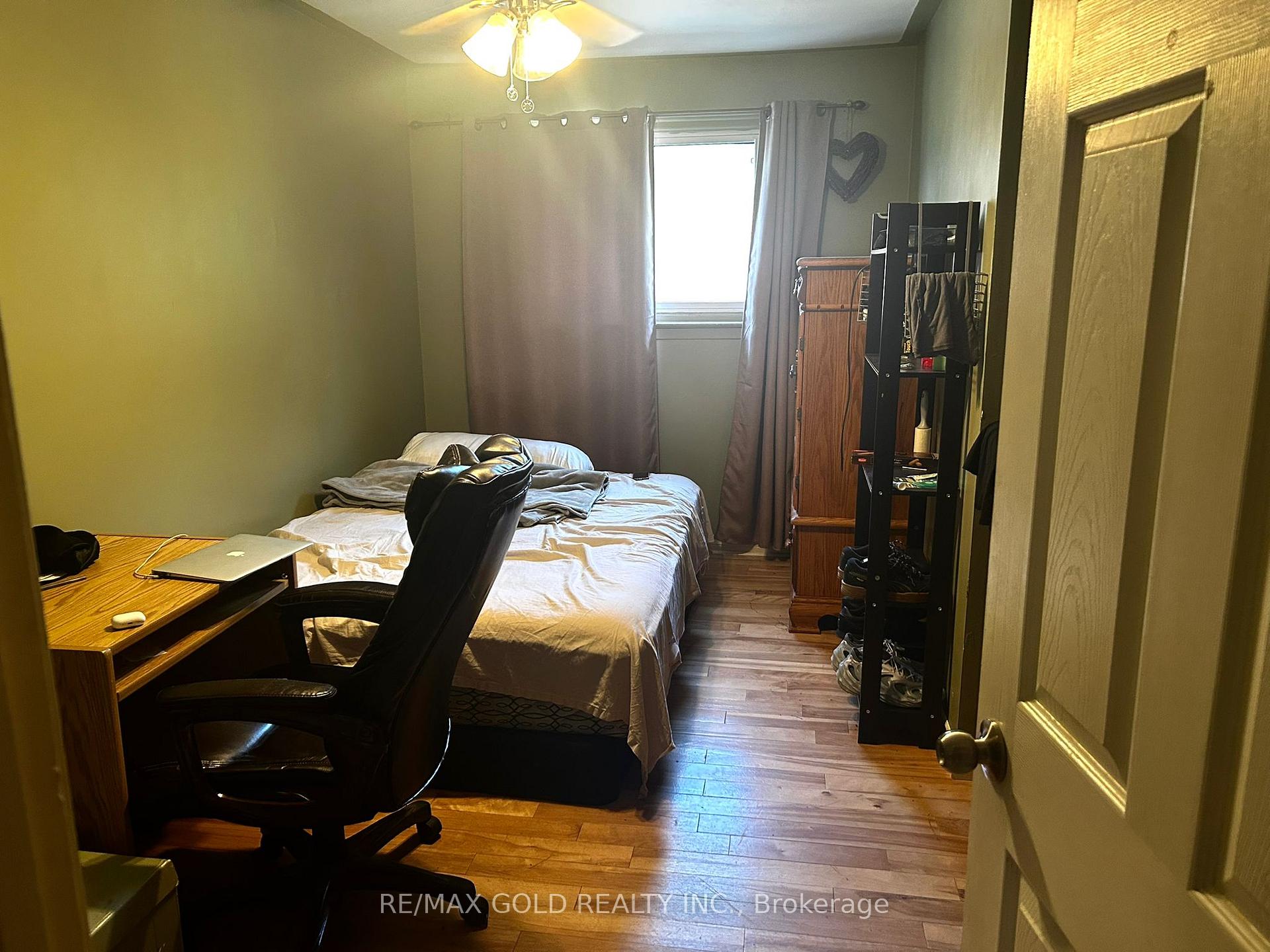 Photo 10 of 109 Tecumseh Avenue, Oshawa, Centennial — HOMEH