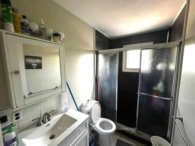 Photo 14 of 109 Tecumseh Avenue, Oshawa, Centennial — HOMEH