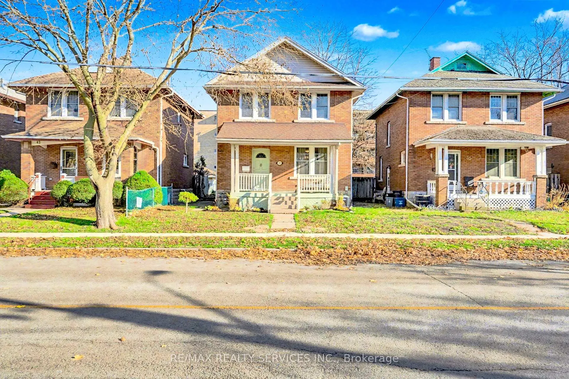 Front of 39 Fielden Avenue