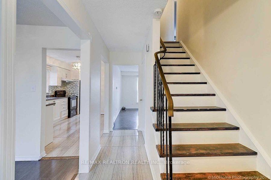 Photo 3 of 1480 Tampa Crescent, Oshawa, Samac — HOMEH
