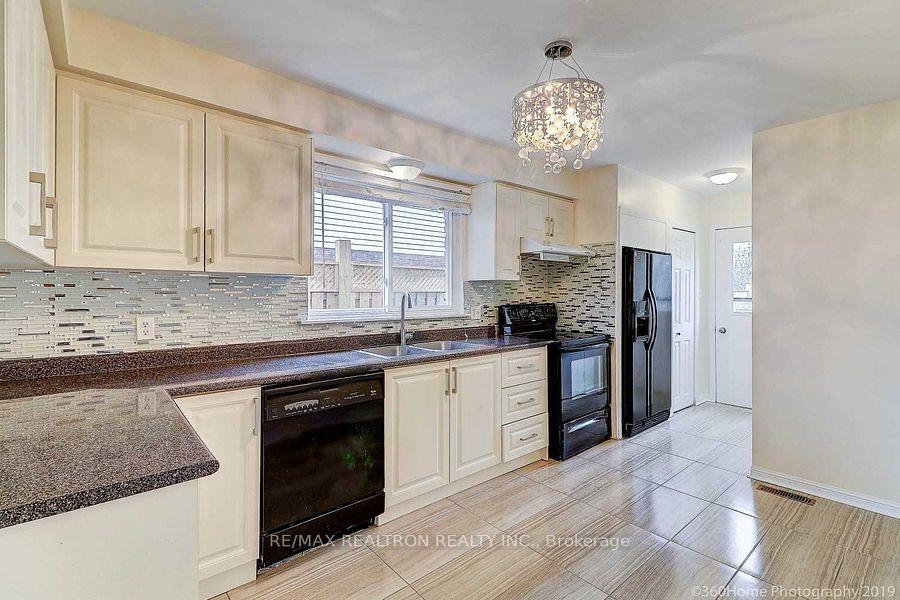 Photo 6 of 1480 Tampa Crescent, Oshawa, Samac — HOMEH