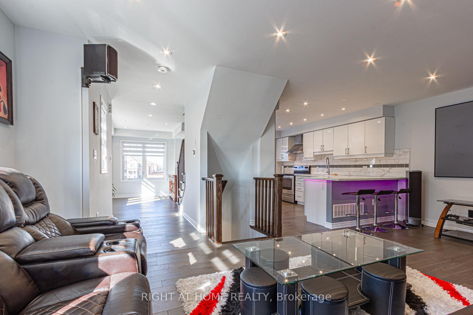 Photo 11 of Unit #136, 1000 Asleton Boulevard, Milton, Willmott — HOMEH