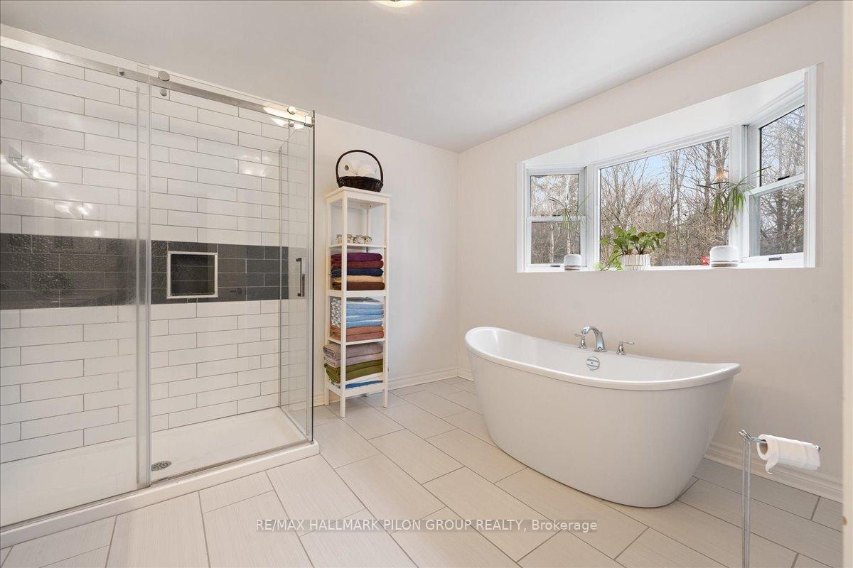 Photo 18 of 1697 Des Perdrix Crescent, Ottawa, Orleans/Sunridge — HOMEH