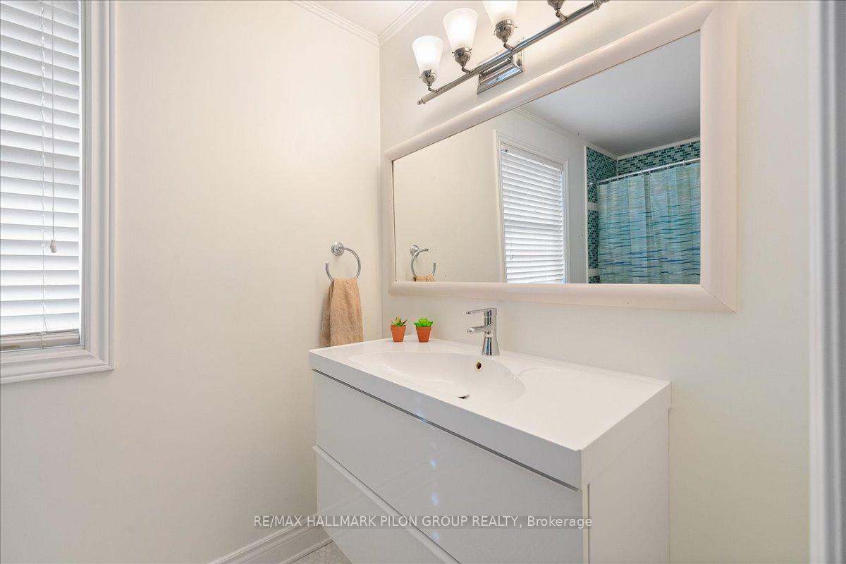 Photo 20 of 1697 Des Perdrix Crescent, Ottawa, Orleans/Sunridge — HOMEH