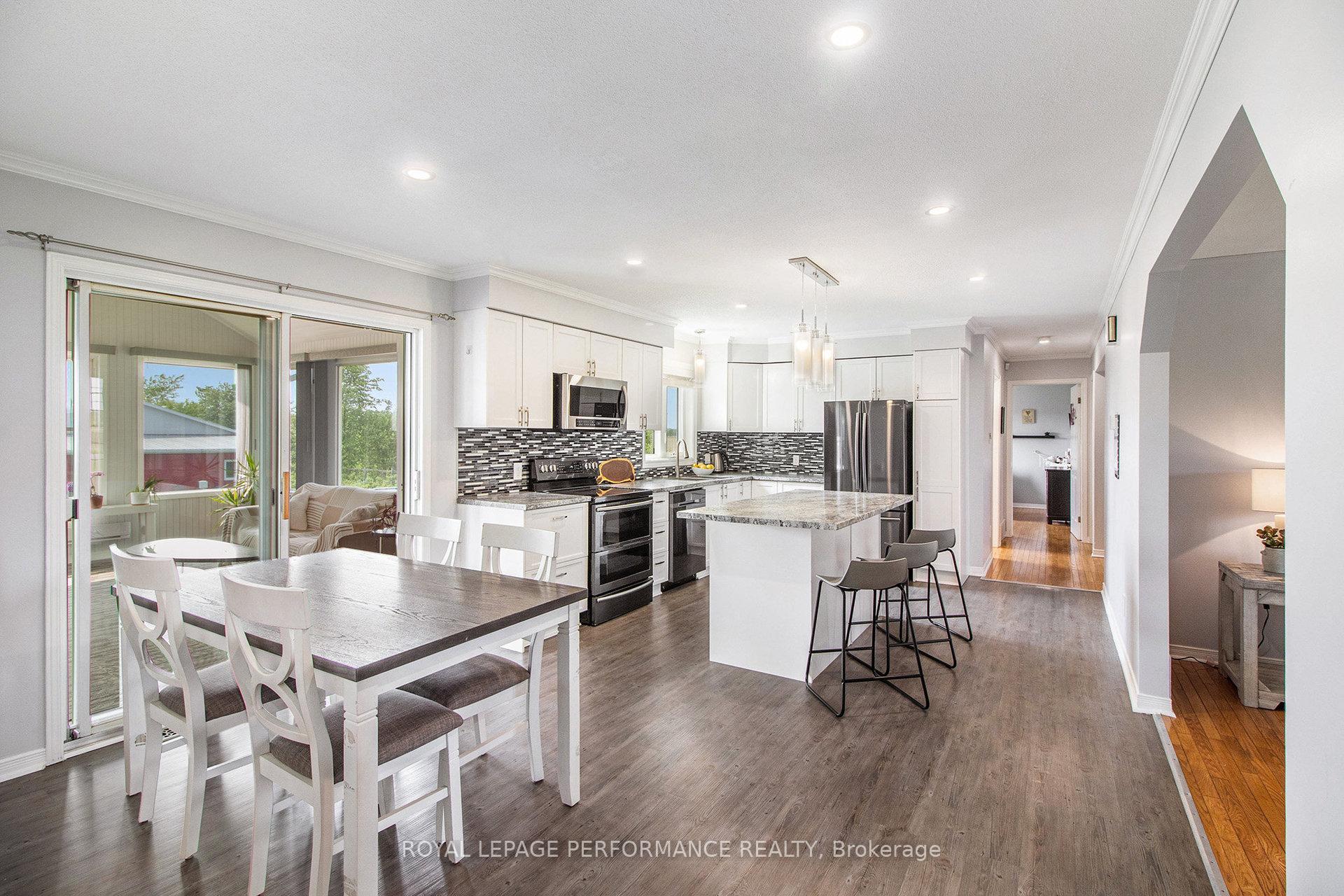 Photo 4 of 3686 Dunning Road, Ottawa, Sarsfield/Bearbrook — HOMEH