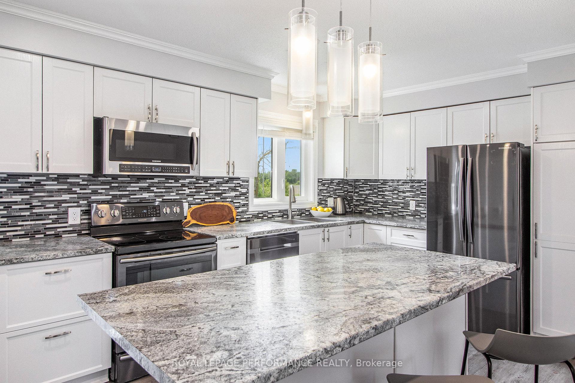 Photo 7 of 3686 Dunning Road, Ottawa, Sarsfield/Bearbrook — HOMEH