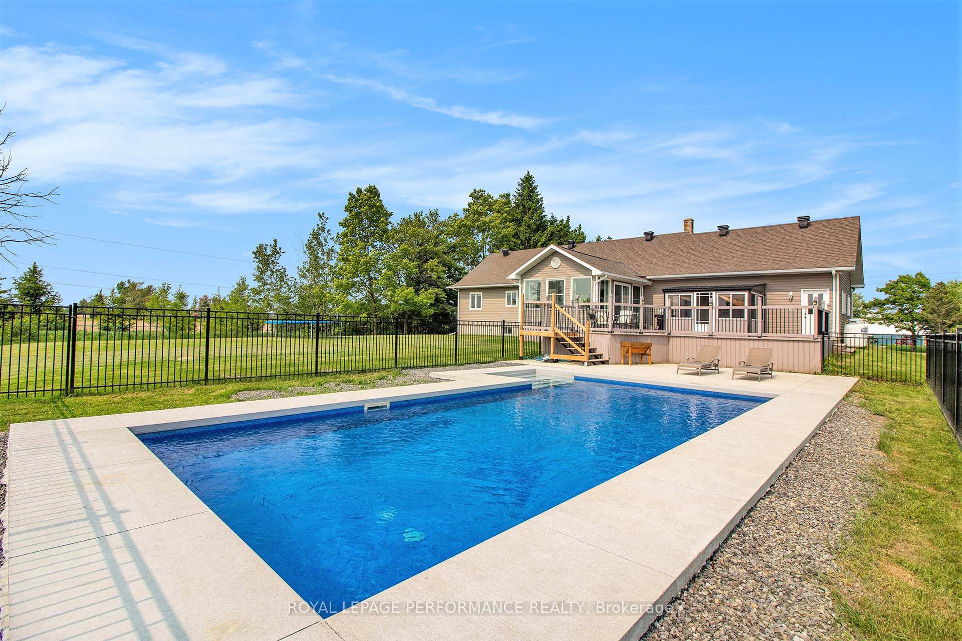 Photo 30 of 3686 Dunning Road, Ottawa, Sarsfield/Bearbrook — HOMEH