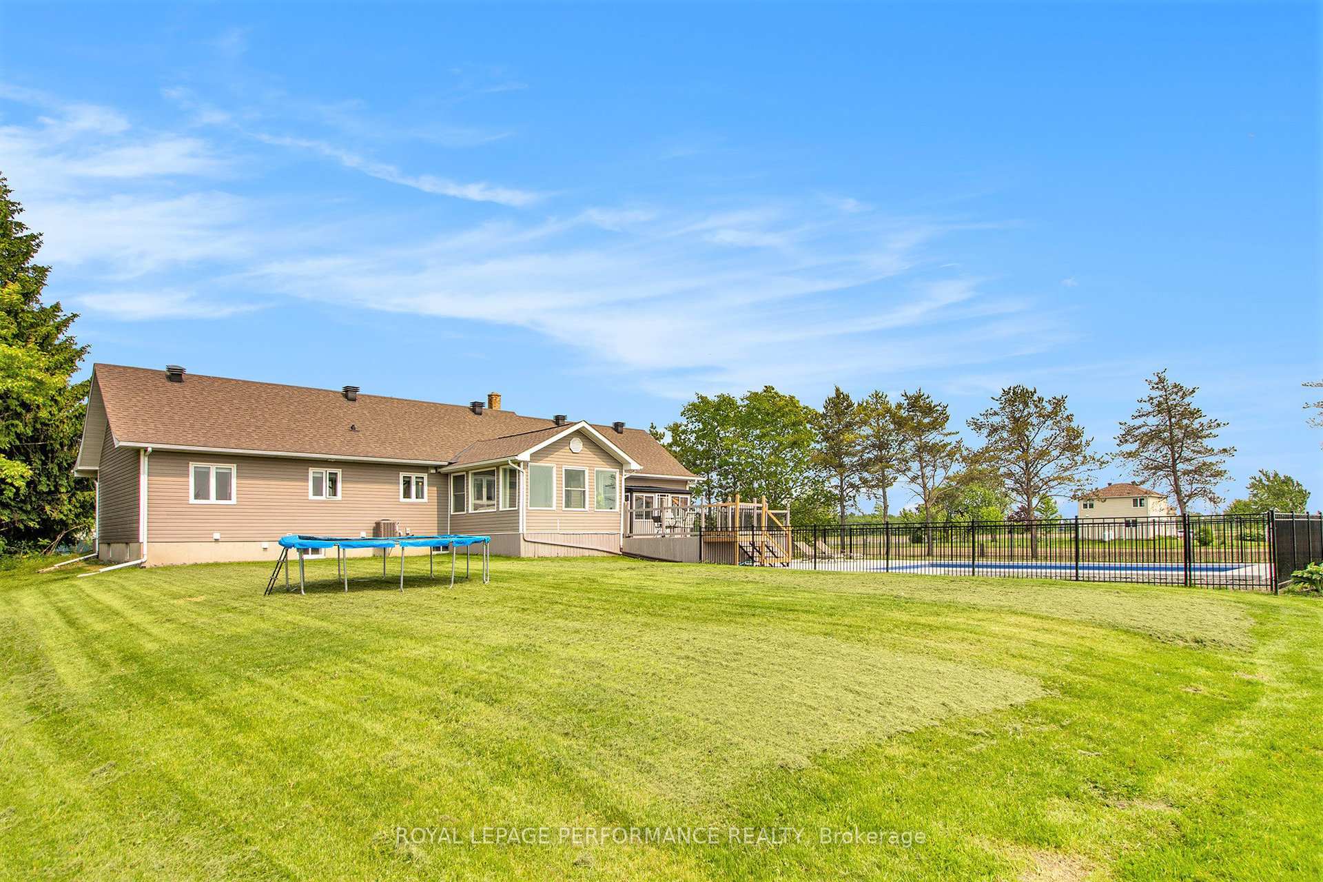 Photo 37 of 3686 Dunning Road, Ottawa, Sarsfield/Bearbrook — HOMEH