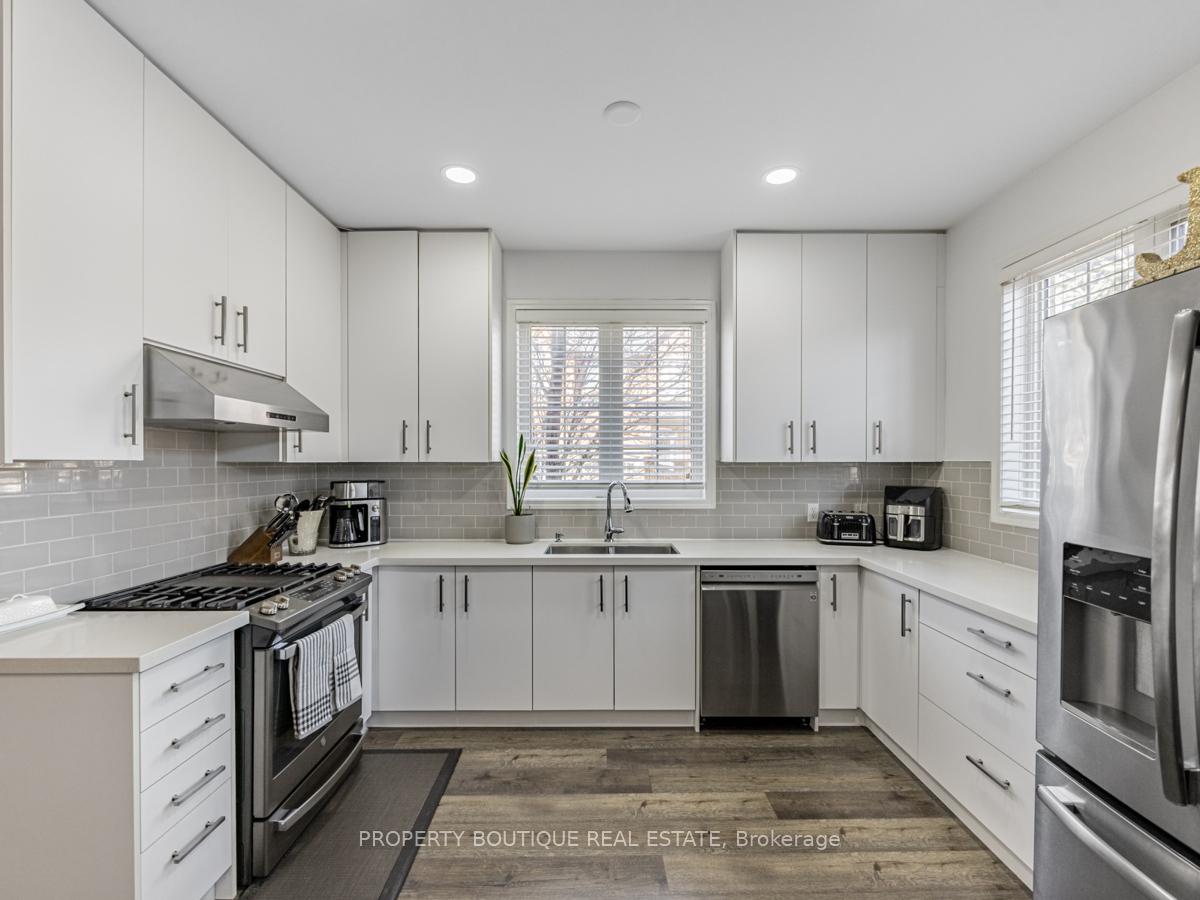 Photo 11 of Unit 10, 651 Farmstead Drive, Milton, Willmott — HOMEH