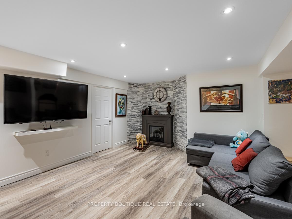 Photo 23 of Unit 10, 651 Farmstead Drive, Milton, Willmott — HOMEH