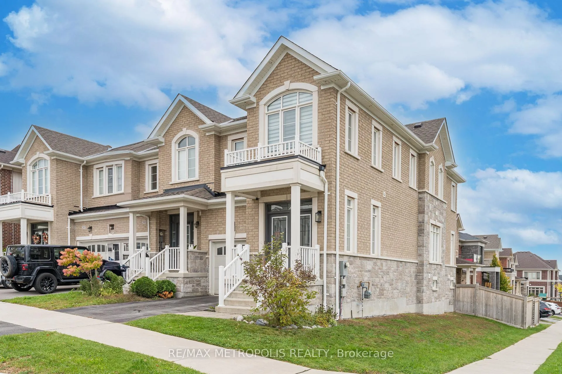 Photo 2 of 2503 Hibiscus Drive, Pickering, Rural Pickering — HOMEH