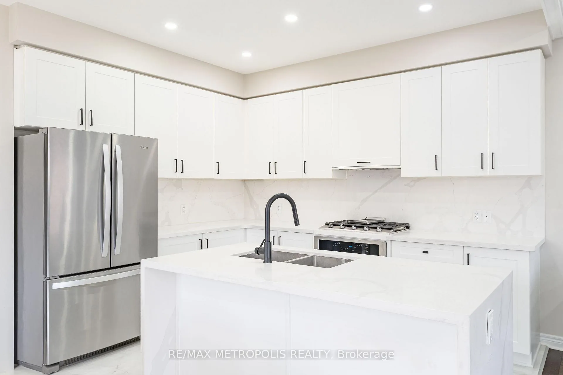 Photo 8 of 2503 Hibiscus Drive, Pickering, Rural Pickering — HOMEH