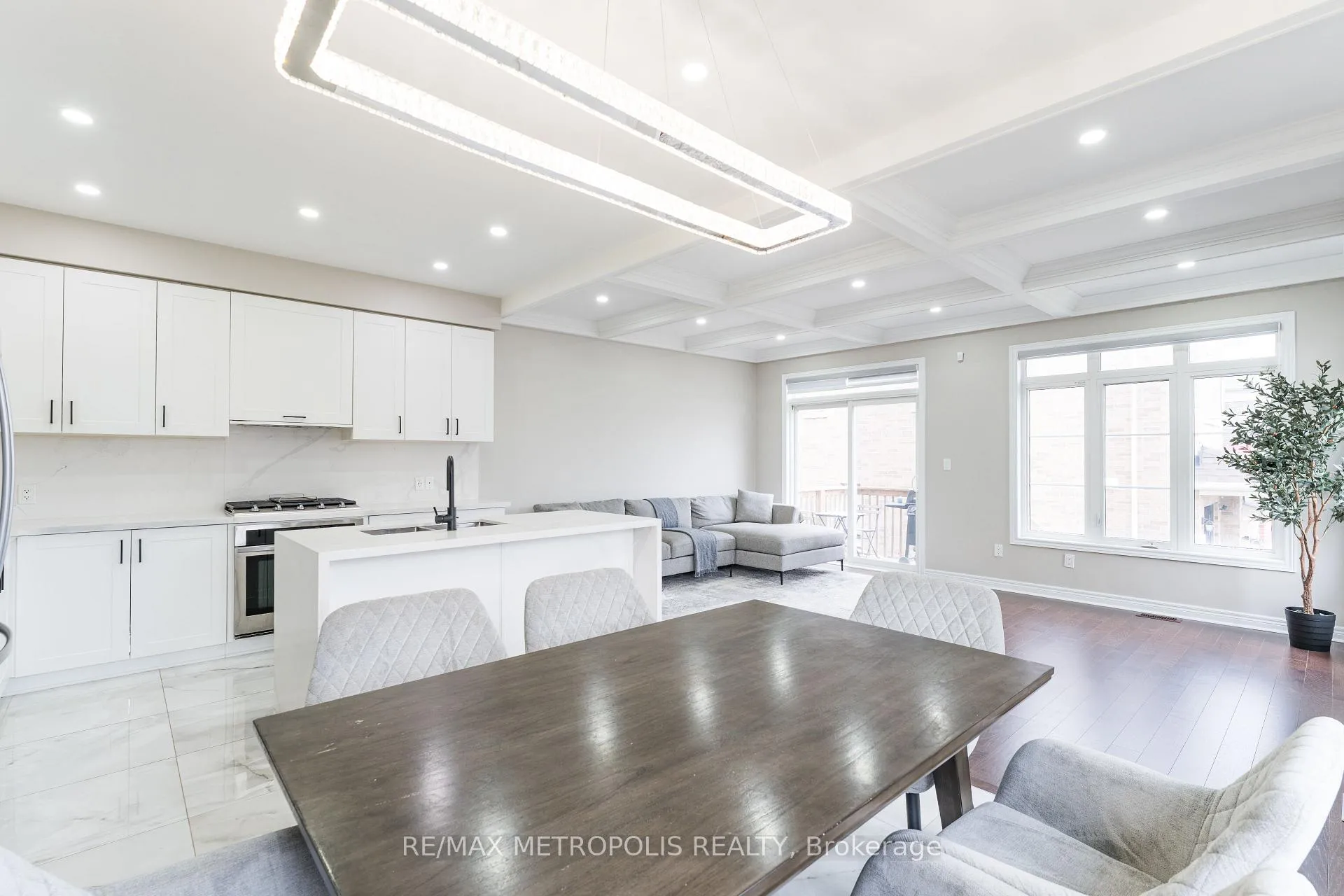 Photo 16 of 2503 Hibiscus Drive, Pickering, Rural Pickering — HOMEH