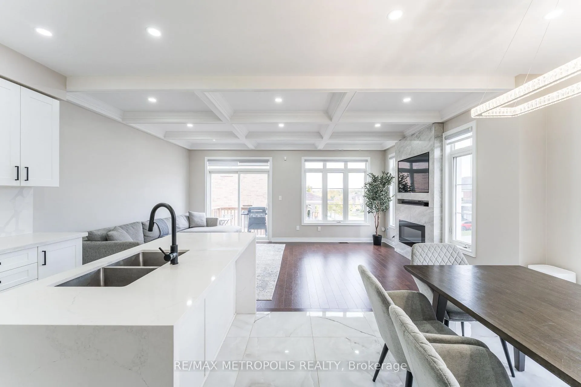 Photo 21 of 2503 Hibiscus Drive, Pickering, Rural Pickering — HOMEH