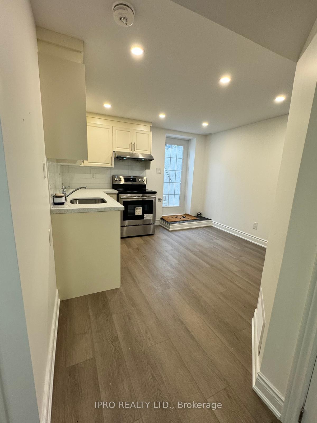 Photo 2 of 698 Speyer Circle W, Milton, Harrison — HOMEH
