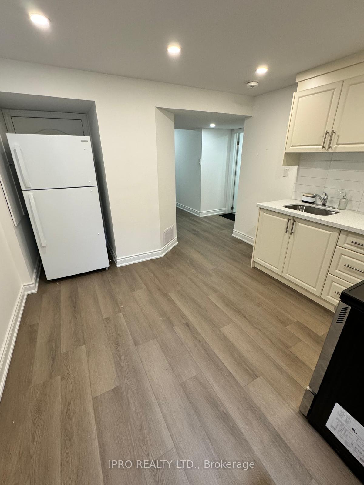 Photo 4 of 698 Speyer Circle W, Milton, Harrison — HOMEH