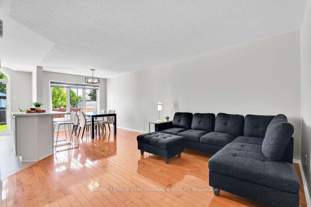 Photo 6 of 2203 Brockstone Crescent, Ottawa, Avalon East — HOMEH