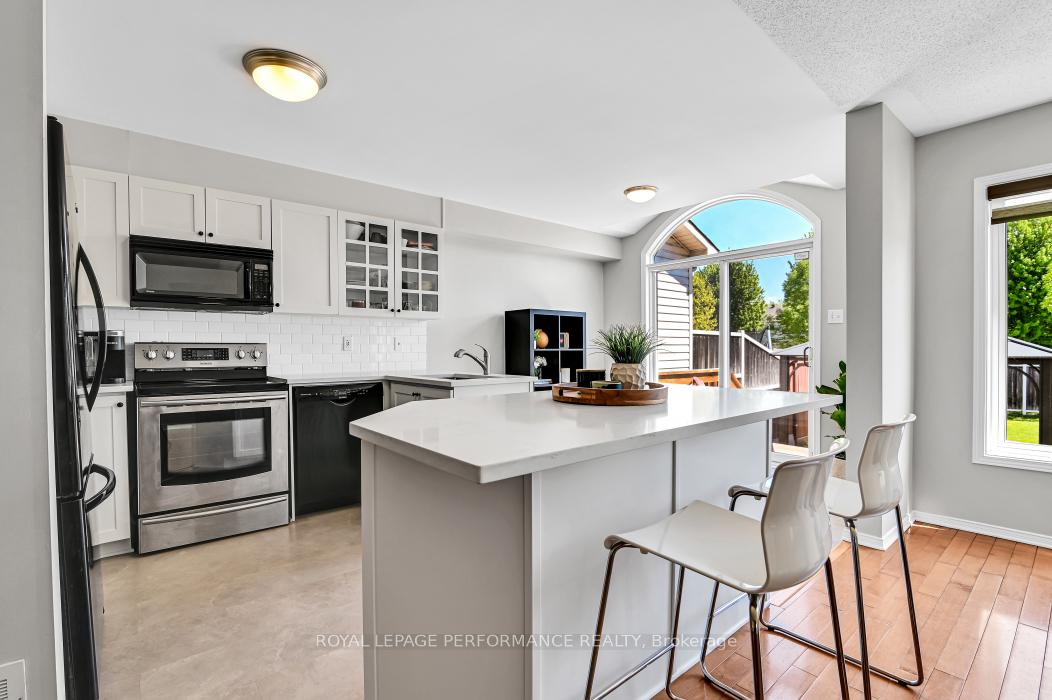 Photo 9 of 2203 Brockstone Crescent, Ottawa, Avalon East — HOMEH
