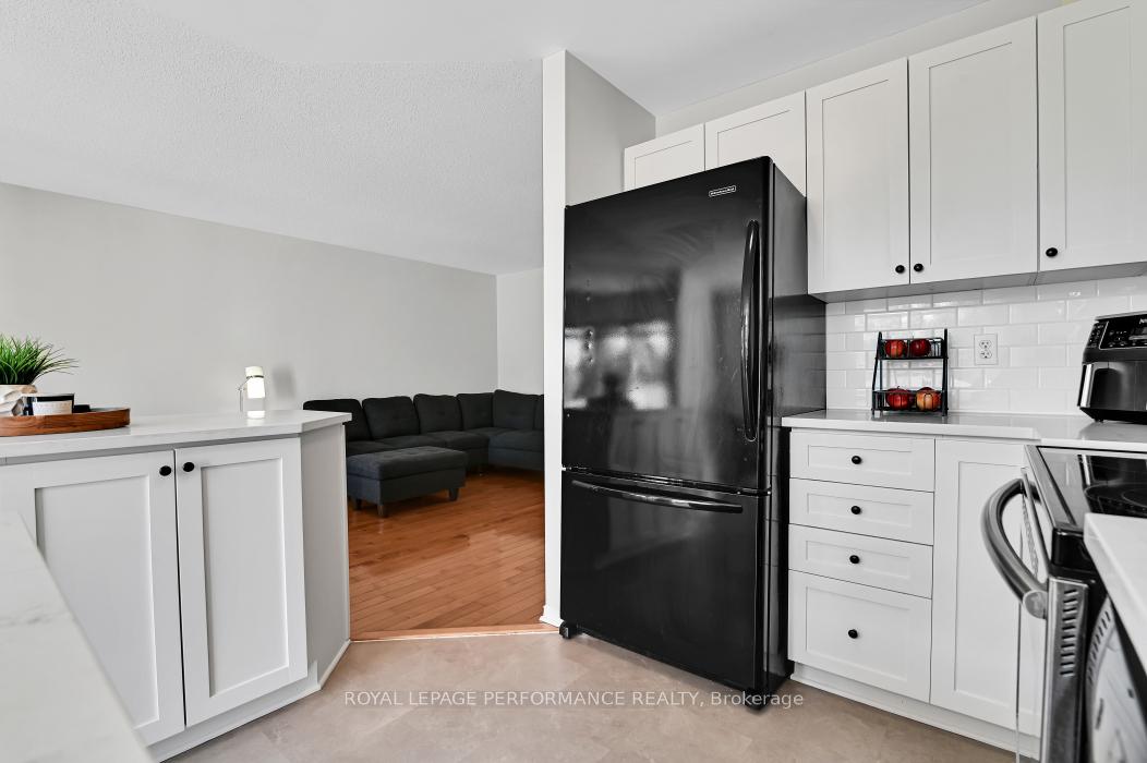 Photo 11 of 2203 Brockstone Crescent, Ottawa, Avalon East — HOMEH