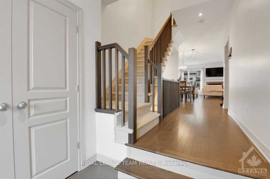 Photo 2 of 308 Rainrock Crescent, Ottawa, Mer Bleue/Bradley Estates/Anderson Park — HOMEH