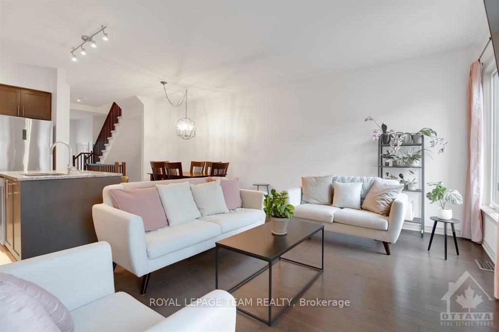 Photo 5 of 308 Rainrock Crescent, Ottawa, Mer Bleue/Bradley Estates/Anderson Park — HOMEH