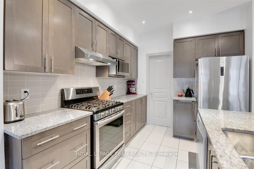 Photo 11 of 308 Rainrock Crescent, Ottawa, Mer Bleue/Bradley Estates/Anderson Park — HOMEH