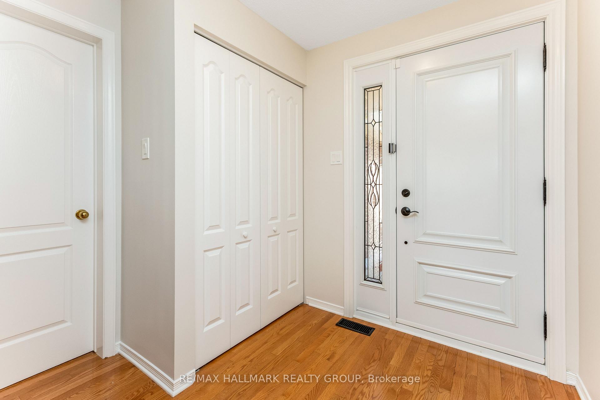 Photo 3 of 496 Harrowsmith Way, Ottawa, Fallingbrook/Gardenway South — HOMEH