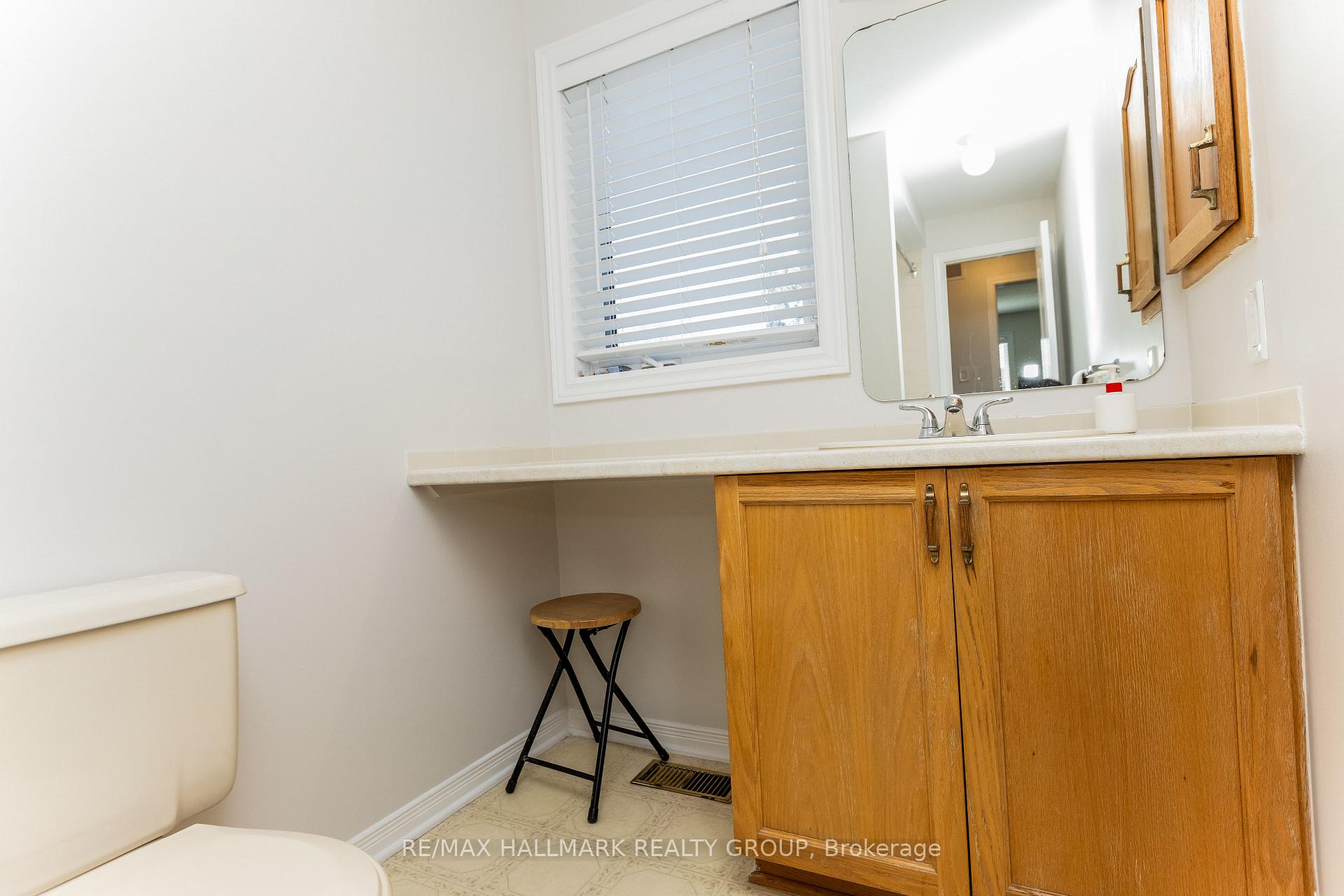 Photo 21 of 496 Harrowsmith Way, Ottawa, Fallingbrook/Gardenway South — HOMEH