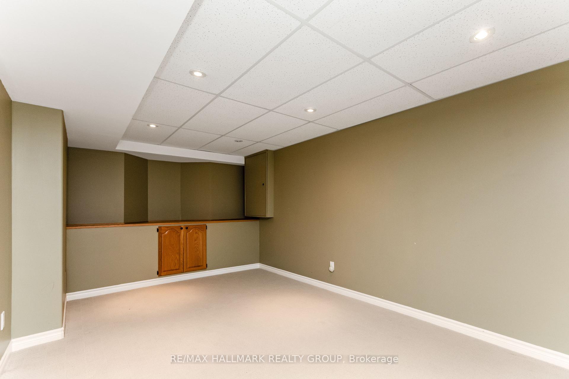 Photo 25 of 496 Harrowsmith Way, Ottawa, Fallingbrook/Gardenway South — HOMEH