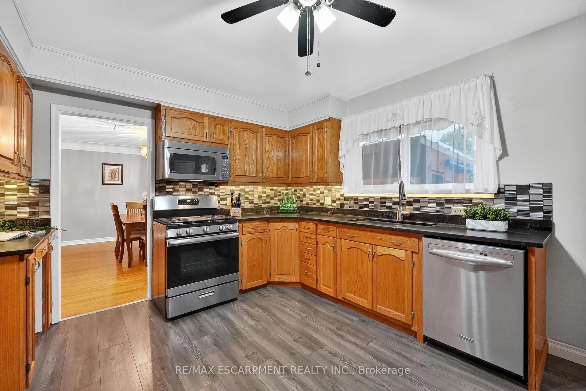 Photo 8 of 517 Stanley Street, Port Colborne, Sugarloaf — HOMEH