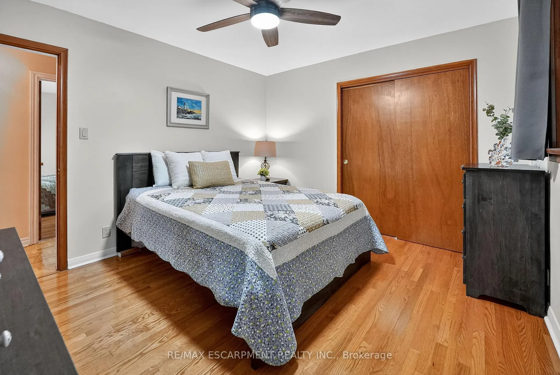 Photo 11 of 517 Stanley Street, Port Colborne, Sugarloaf — HOMEH