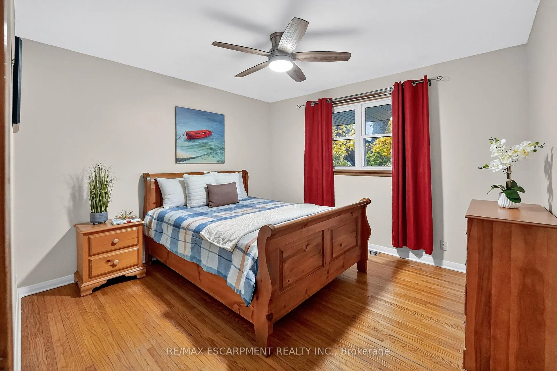 Photo 13 of 517 Stanley Street, Port Colborne, Sugarloaf — HOMEH