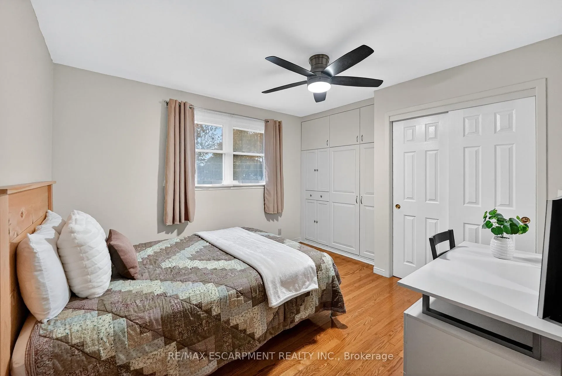 Photo 15 of 517 Stanley Street, Port Colborne, Sugarloaf — HOMEH