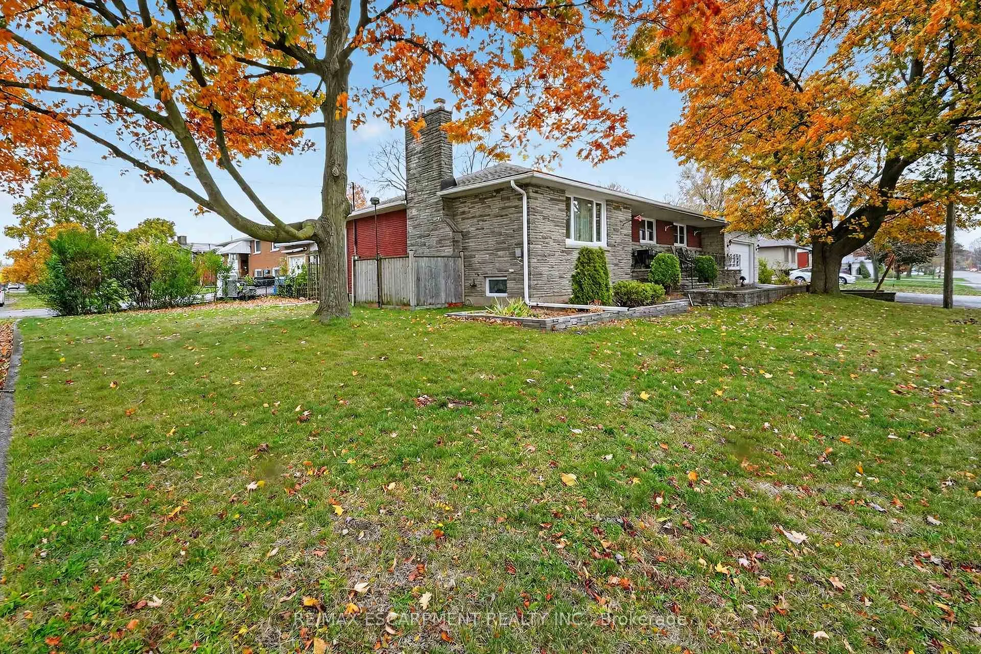 Photo 26 of 517 Stanley Street, Port Colborne, Sugarloaf — HOMEH