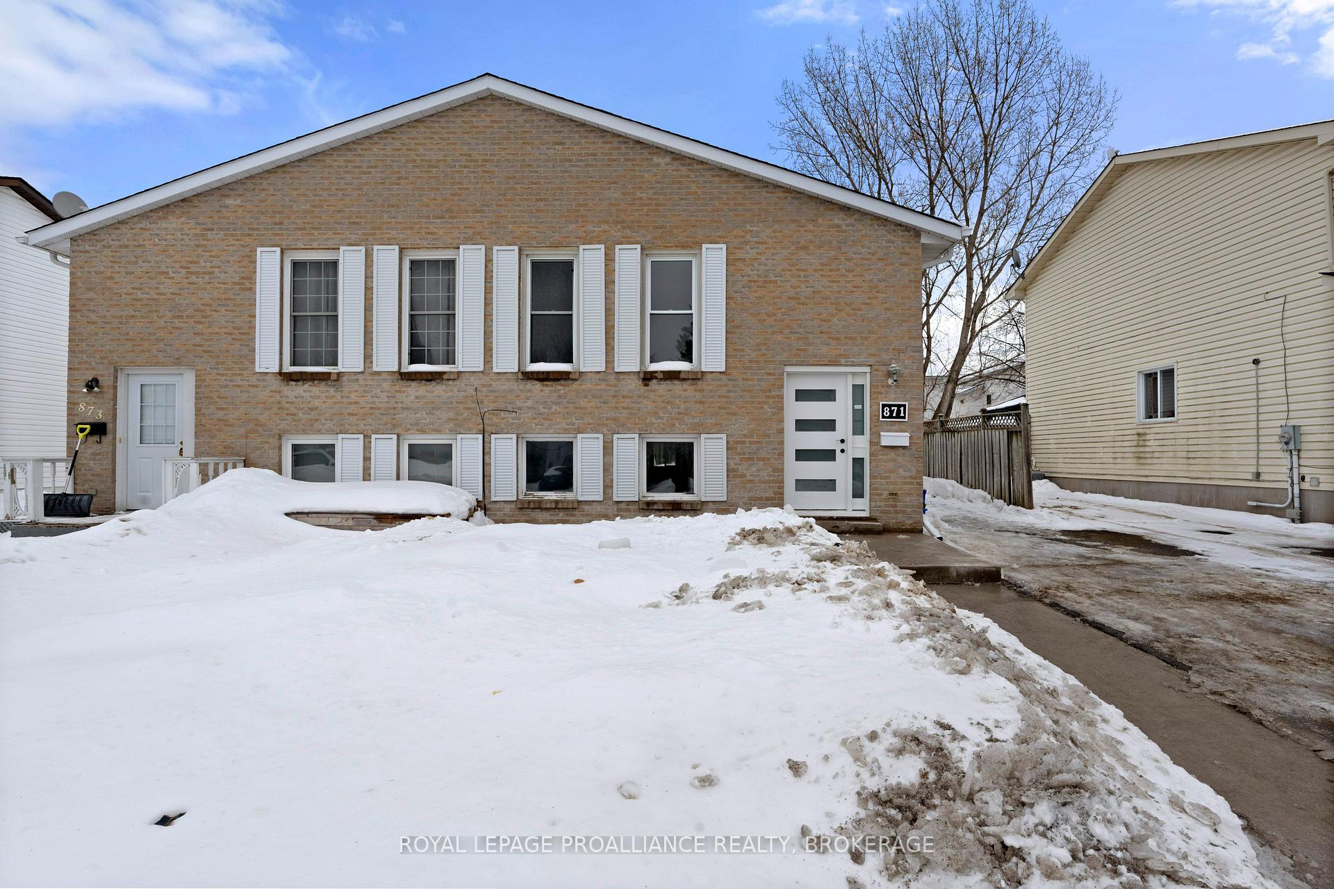 Photo 2 of 871 Larchwood Crescent, Kingston, City Northwest — HOMEH