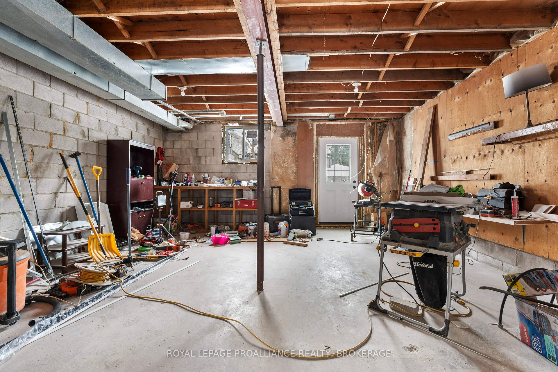 Photo 22 of 871 Larchwood Crescent, Kingston, City Northwest — HOMEH