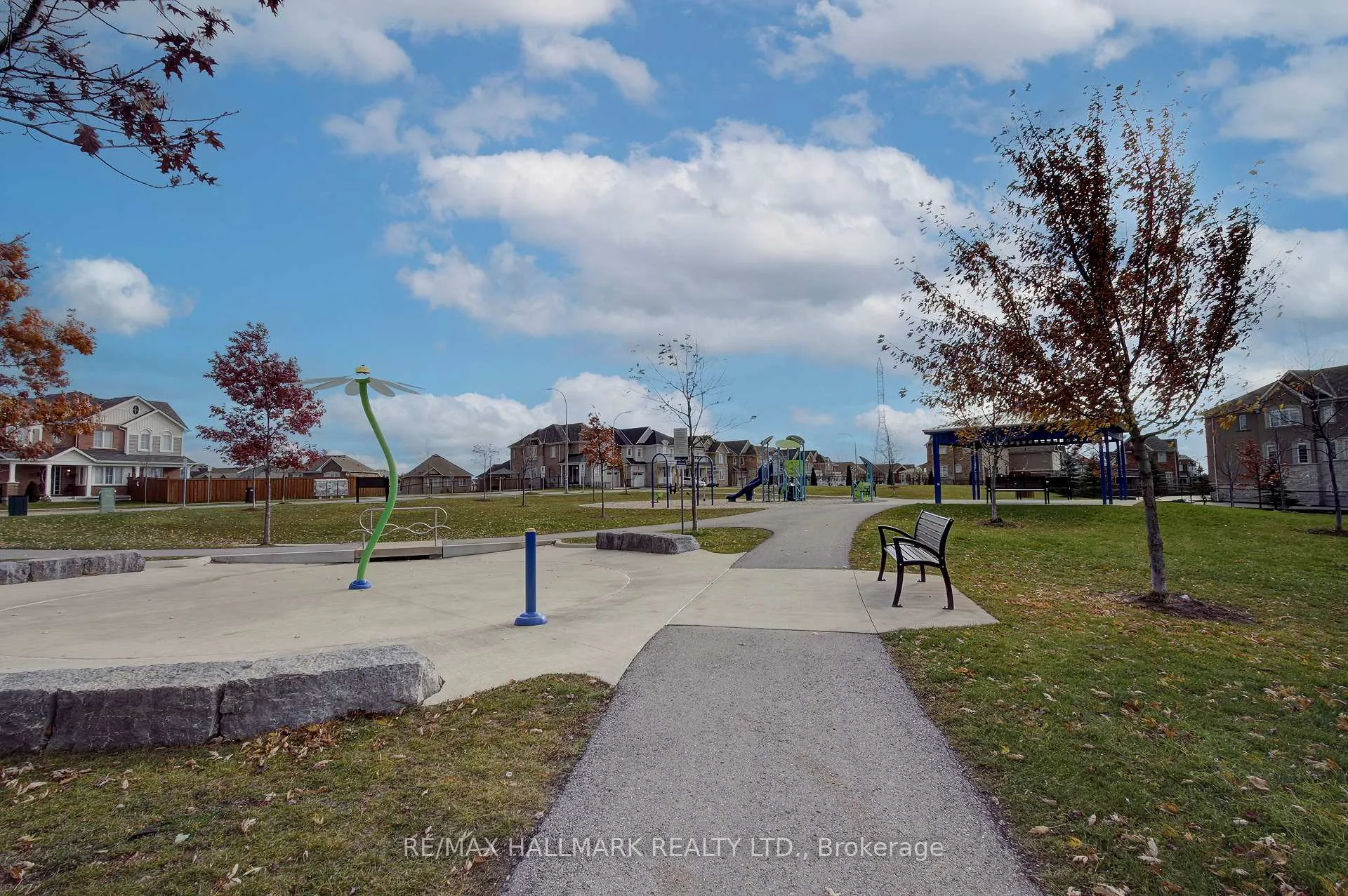 Photo 5 of 1036 Dragonfly Avenue, Pickering, Rural Pickering — HOMEH