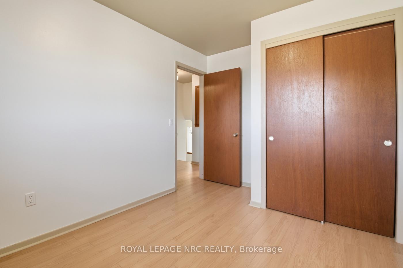 Photo 19 of 69 Elmvale Crescent, Port Colborne, Main Street — HOMEH