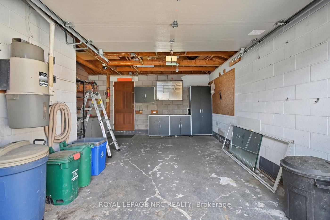 Photo 42 of 69 Elmvale Crescent, Port Colborne, Main Street — HOMEH