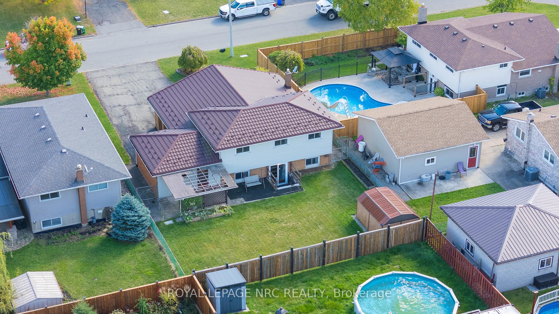 Photo 48 of 69 Elmvale Crescent, Port Colborne, Main Street — HOMEH
