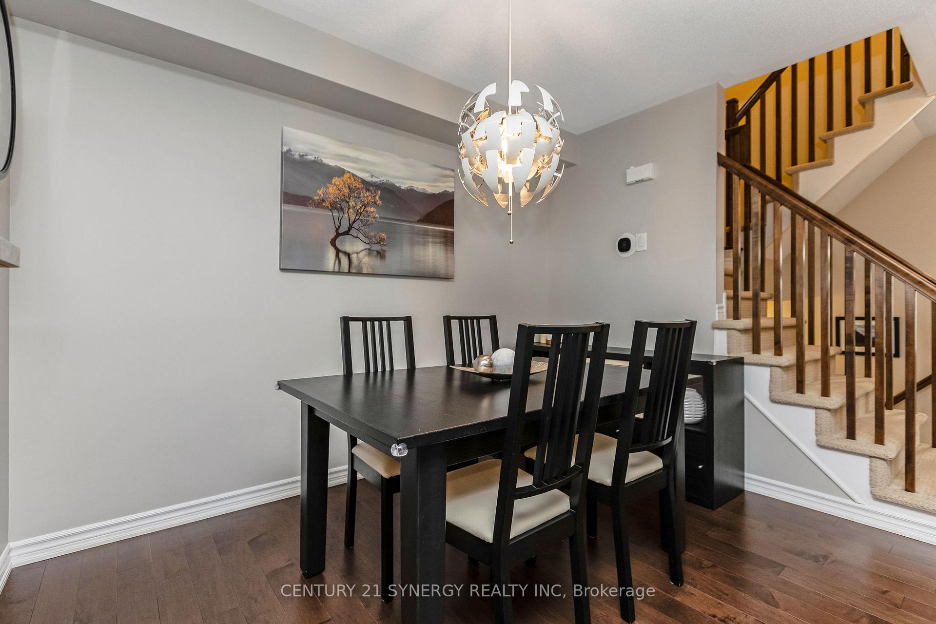 Photo 4 of 126 Eclipse Crescent, Ottawa, Notting Hill/Summerside — HOMEH