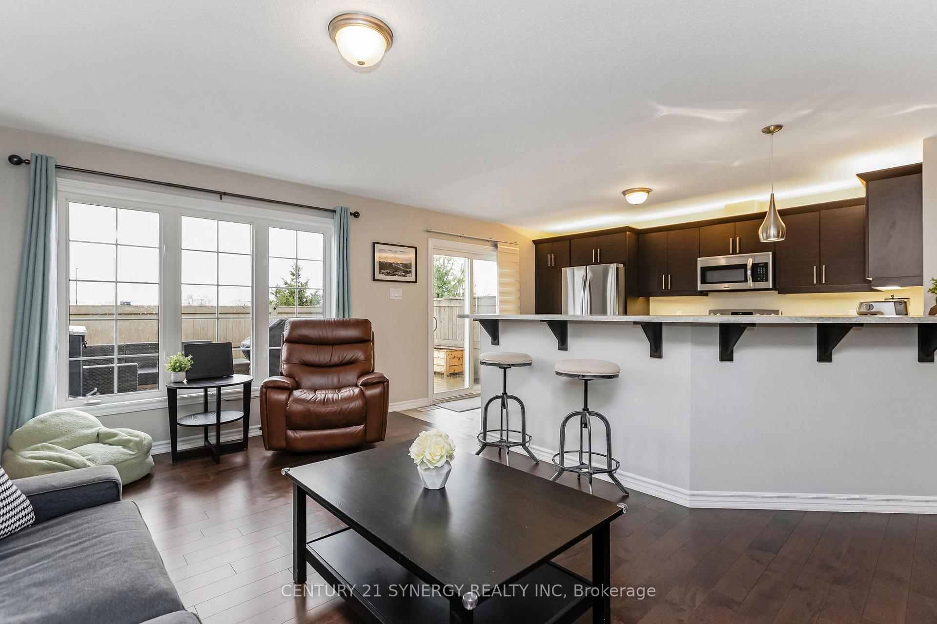 Photo 7 of 126 Eclipse Crescent, Ottawa, Notting Hill/Summerside — HOMEH