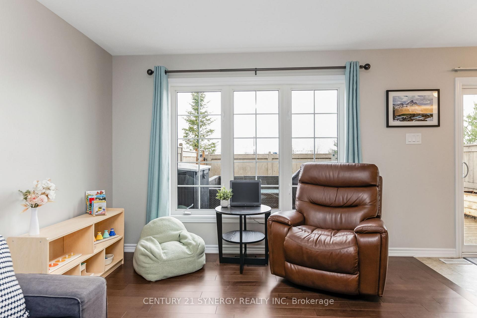 Photo 11 of 126 Eclipse Crescent, Ottawa, Notting Hill/Summerside — HOMEH
