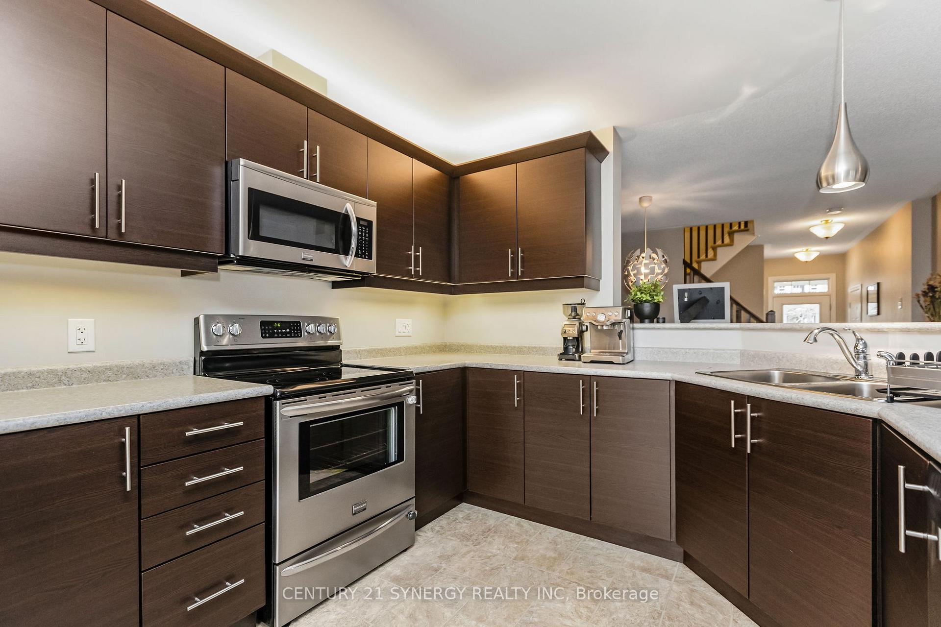 Photo 12 of 126 Eclipse Crescent, Ottawa, Notting Hill/Summerside — HOMEH