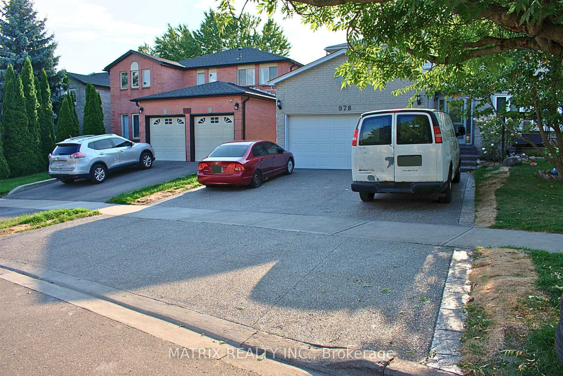 Photo 1 of 978 Rambleberry Avenue E, Pickering, Liverpool — HOMEH