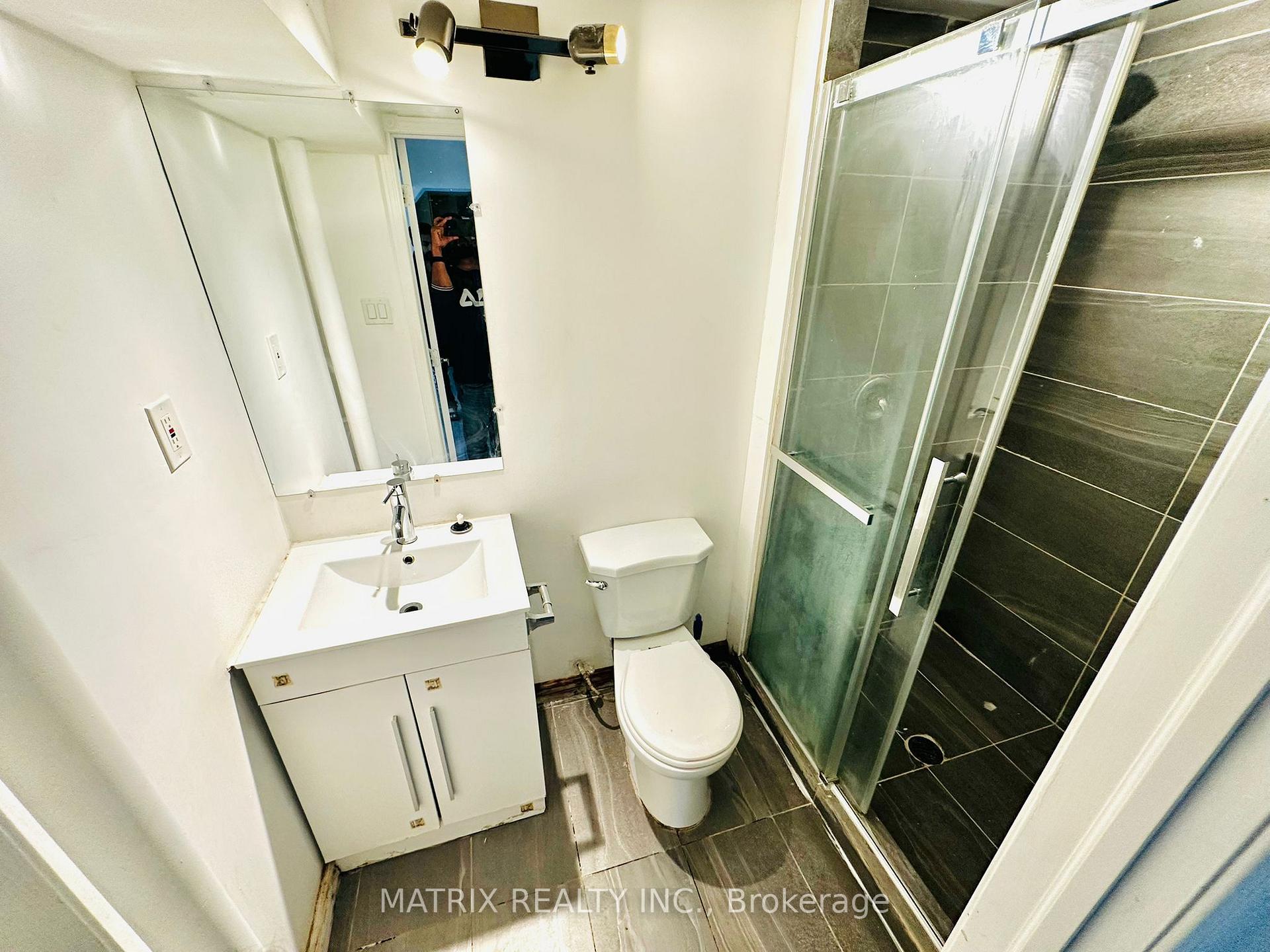 Photo 8 of 978 Rambleberry Avenue E, Pickering, Liverpool — HOMEH