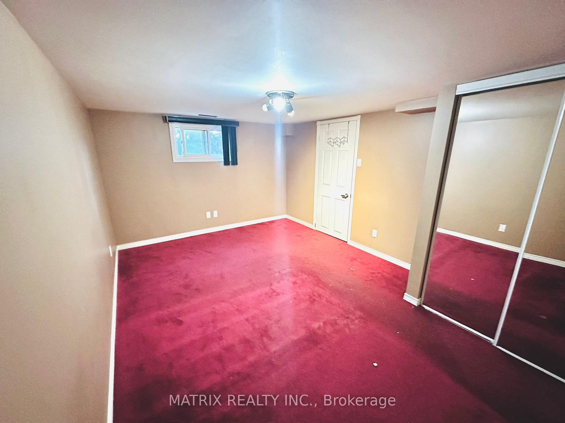 Photo 12 of 978 Rambleberry Avenue E, Pickering, Liverpool — HOMEH