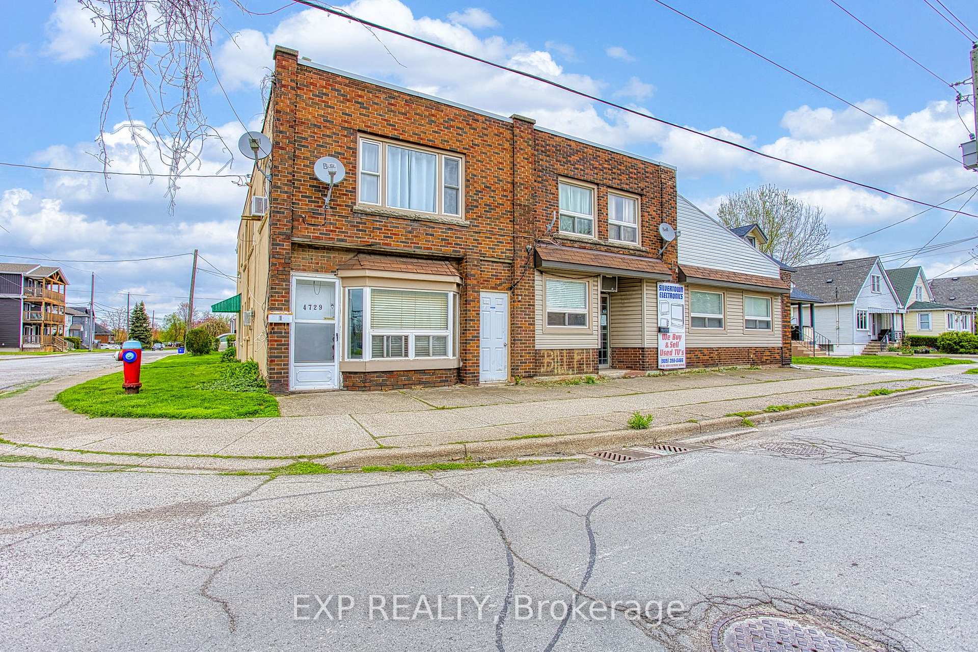 Front of 4727-4729 Ferguson Street