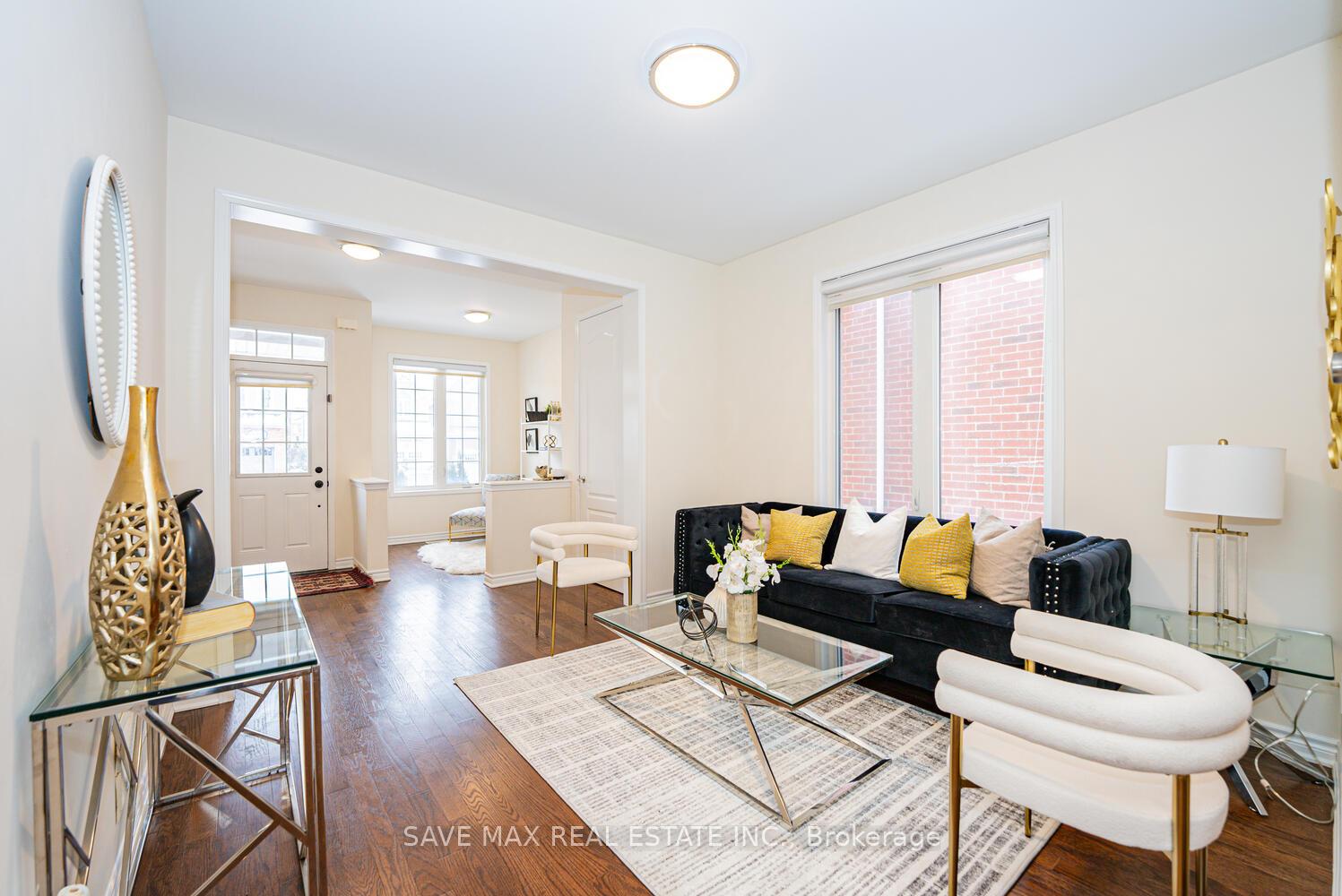 Photo 6 of 305 Trudeau Drive, Milton, Clarke — HOMEH