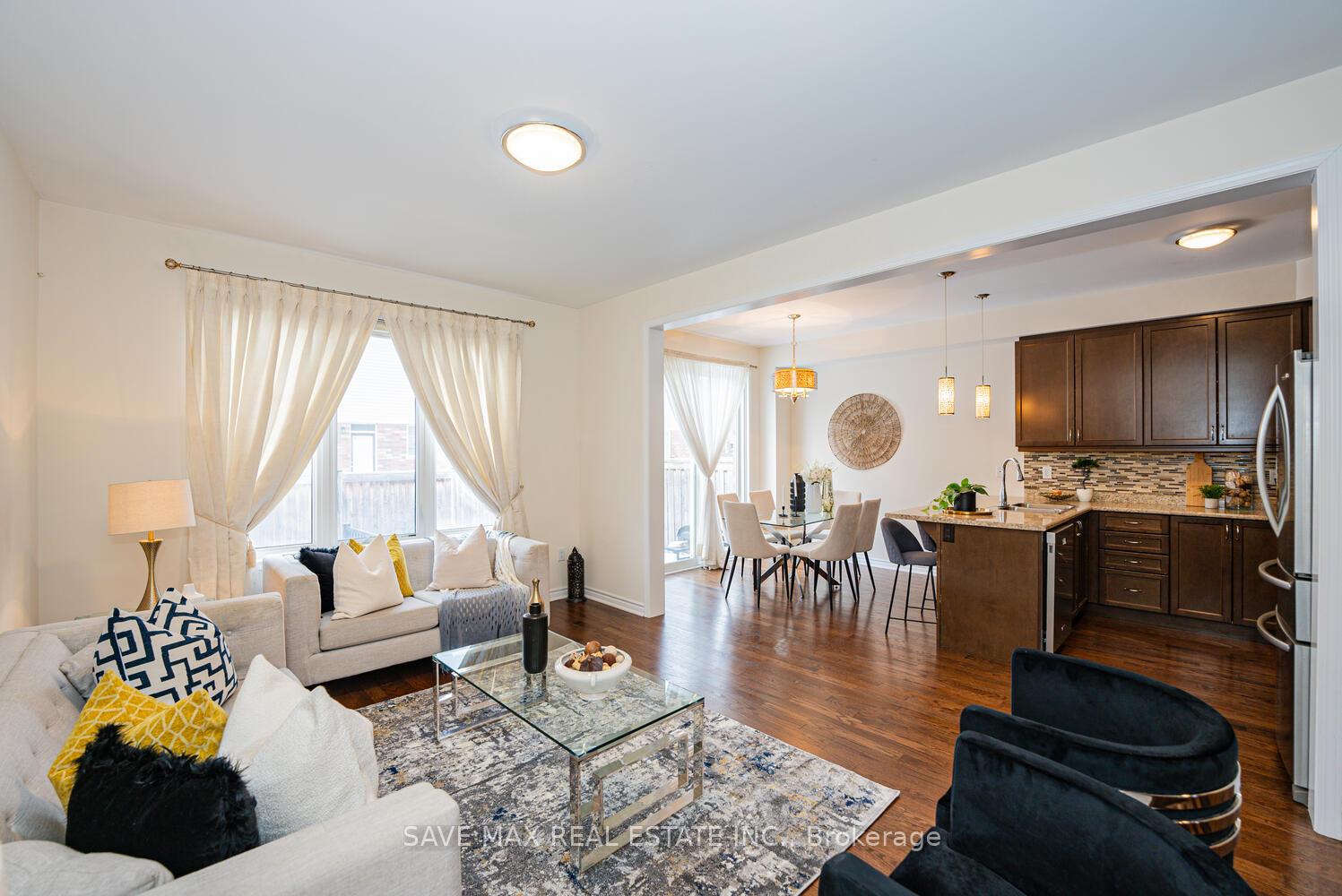 Photo 2 of 305 Trudeau Drive, Milton, Clarke — HOMEH